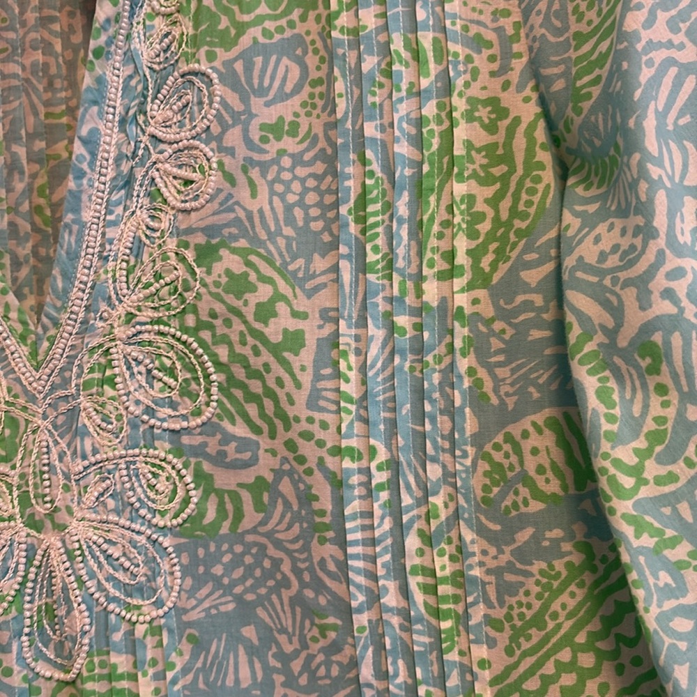 Lightweight Lilly Pulitzer top/tunic - Picture 4 of 9